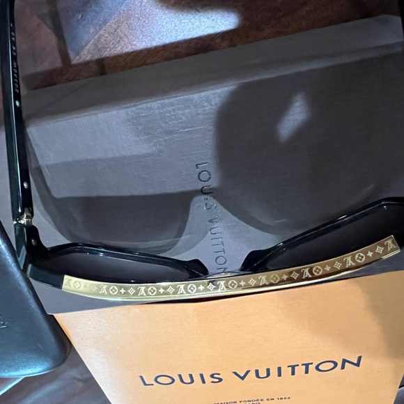 Louis Vuitton Millionaire Sunglasses - Picture 3 of 9